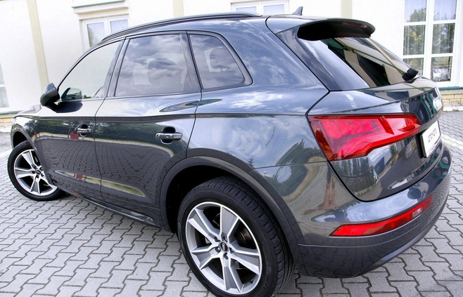 Audi Q5 cena 139999 przebieg: 88000, rok produkcji 2018 z Brusy małe 407